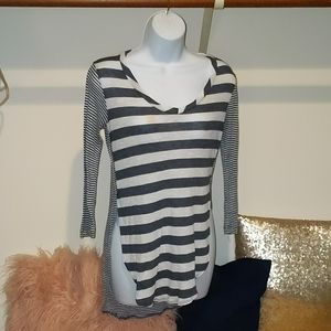 Cute quarter sleeve striped fashion shirt